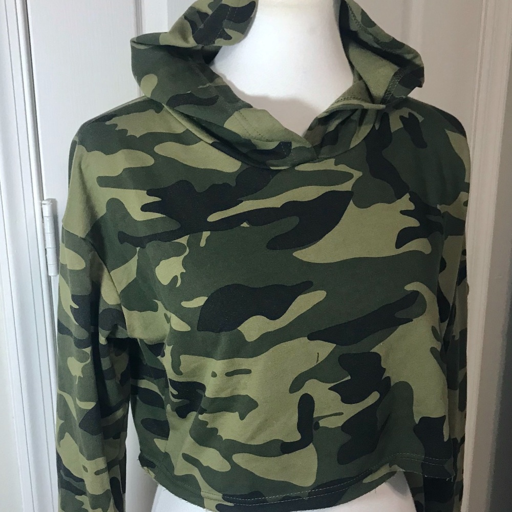 Camoflauge Camo Hoodie Long Sleeve Crop Shirt M